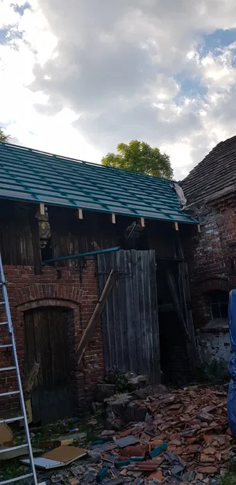 Dachy pokrycia dachowe dekarz uslugi