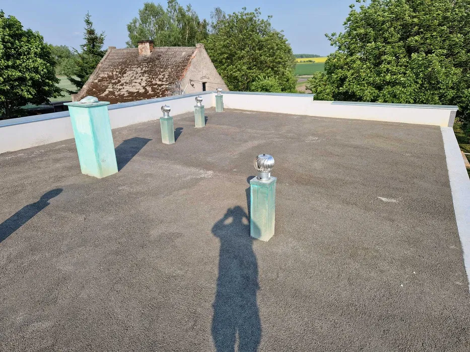 Dach płaski Ocieplenie Izolacja Spadki Styrobeton Dekarz