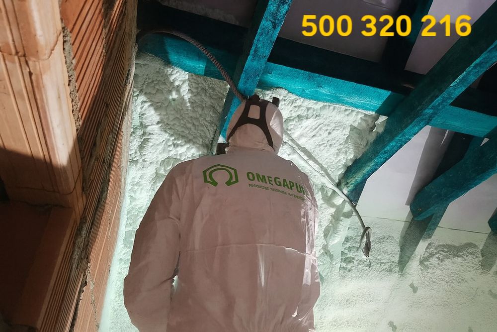 Ocieplanie pianą PUR, izolacje natryskowe, poddasza, pianowanie pianka