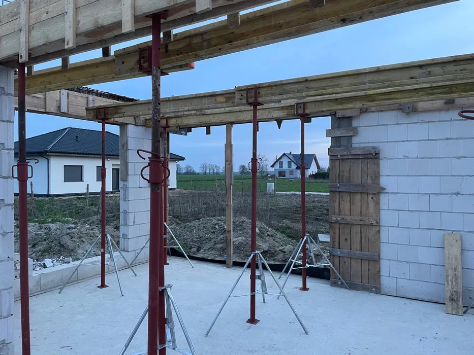 Szalunki stropowe, stemple, dzwigary, wynajem