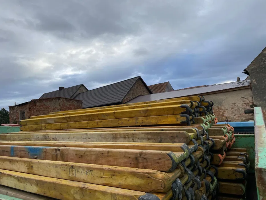 Szalunki stropowe, stemple, dzwigary, wynajem