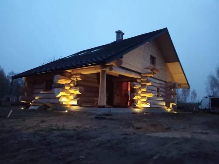 Domy z Bali wiaty altany z Bali ręcznie ciosane.