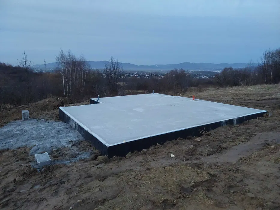 Fundamenty Płyty fundamentowe Murowanie Stropy