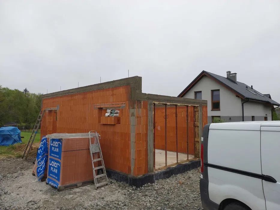 Fundamenty Płyty fundamentowe Murowanie Stropy