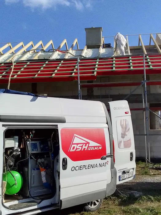 Piana PUR, Ocieplenie poddasza, ocieplanie piana, izolacja pianką