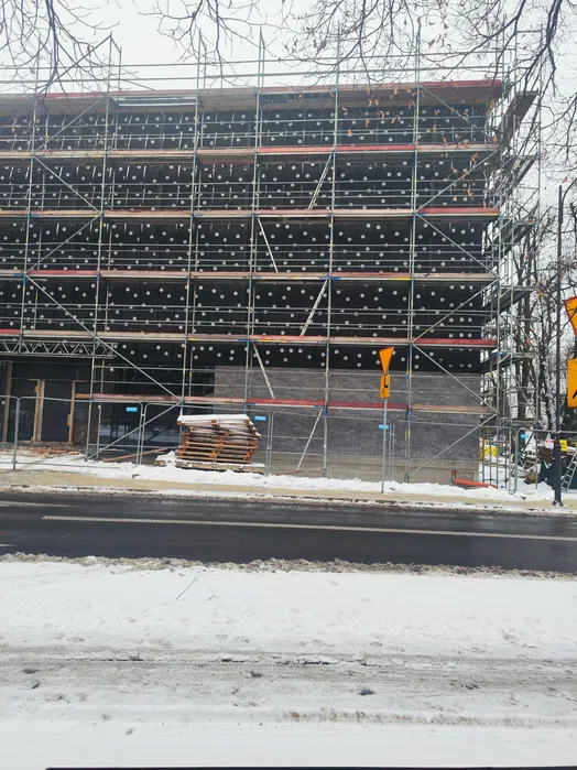 Rusztowania elewacyjne typ Plettac 100m2 wynajem