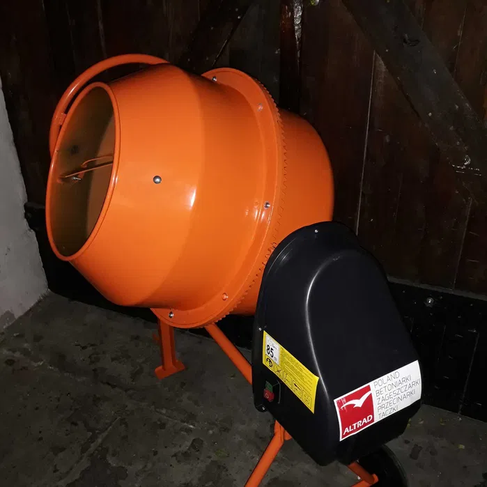 Rusztowania Plettac Elewacyjne Wynajem 100m2
