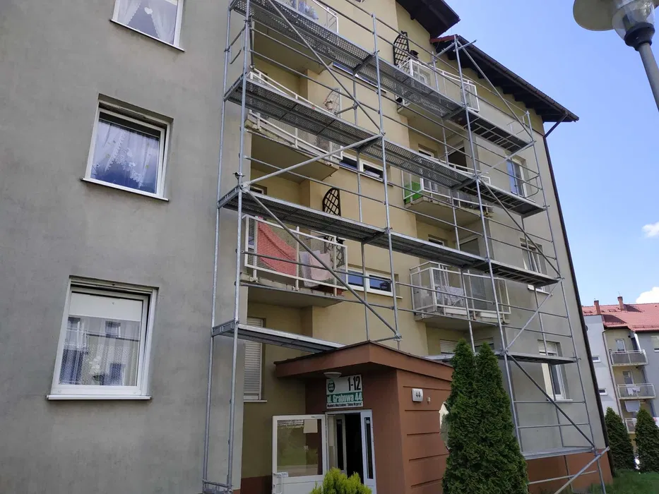 WYNAJEM Katowice - Rusztowanie elewacyjne fasadowe | Transport Montaż