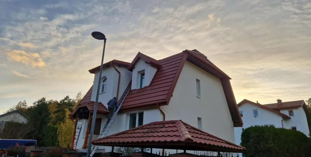 Usługi dekarskie | Dekarz | Naprawa dachu | Rynny | Dachy