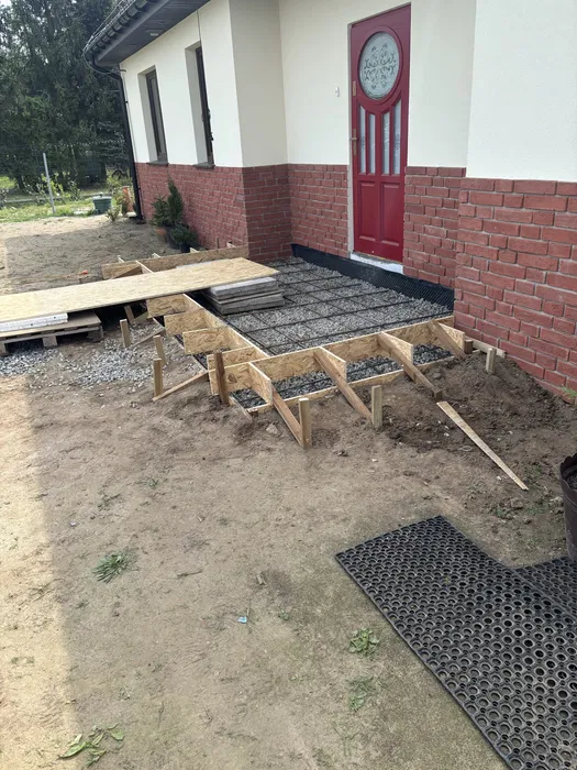 Uslugi Budowlane-Gładzie ,malowanie zabudowy poddasza