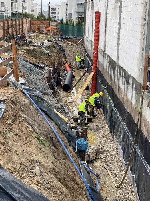 odwodnienia drenaż liniowy studzienki iniekcja ścian izolacje fundamen