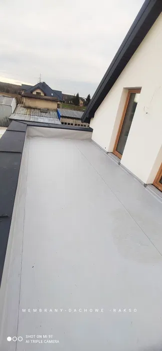 Hydroizolacja membraną PVC Tarasów, Balkonów, Dachów Płaskich, Attyka