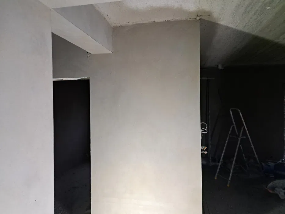 Tynki maszynowe tradycyjne cementowo wapienne [ cement wapno piach ]