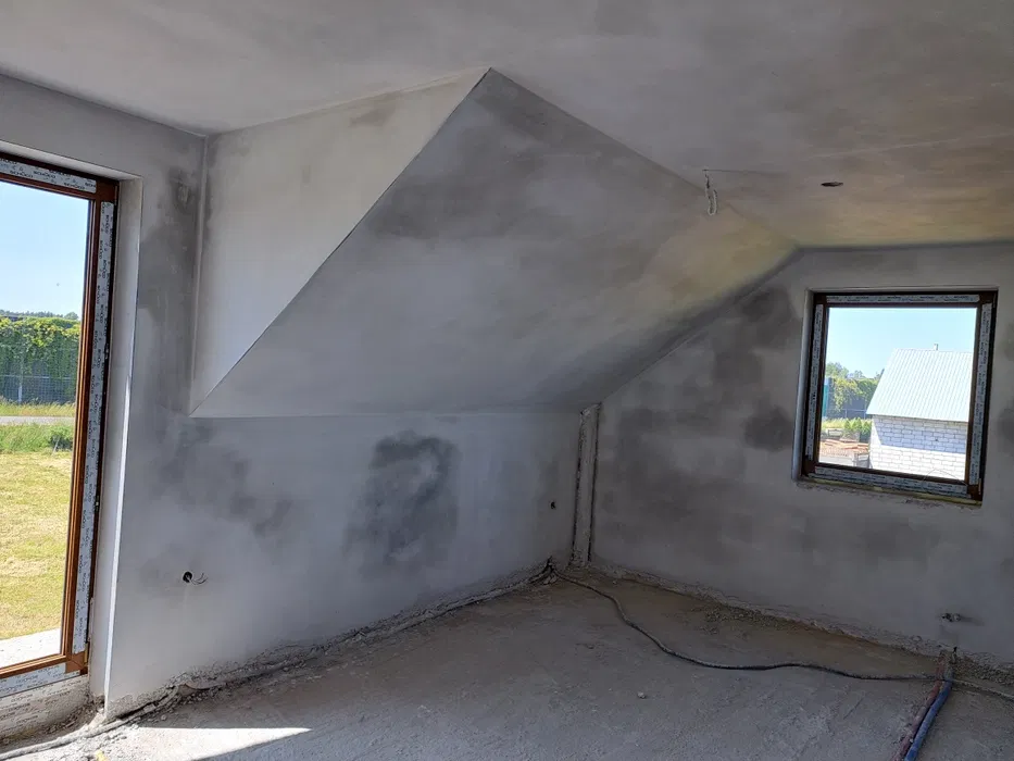 Tynki maszynowe tradycyjne cementowo wapienne [ cement wapno piach ]