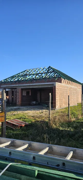 Dachy. Usługi ciesielsko-dekarskie