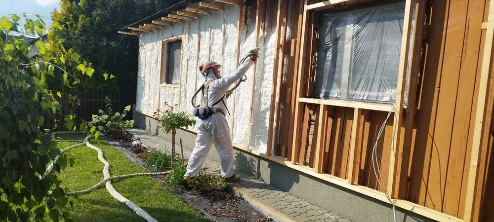 Ocieplenie pianą PUR, Ocieplanie piana PUR , izolacja poddasza
