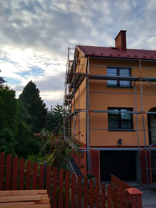 Wypożyczalnia rusztowań elewacyjnych oraz warszawskich