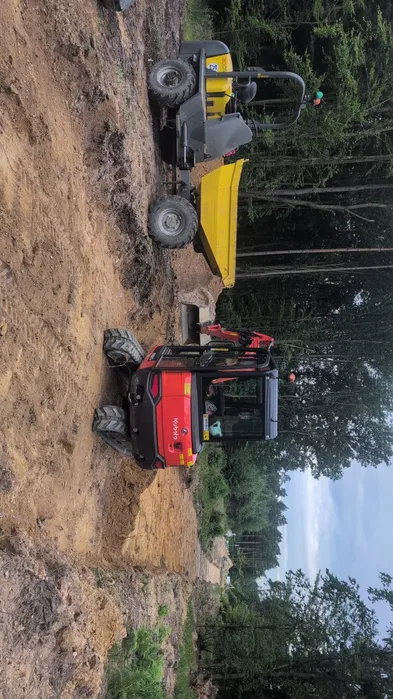Roboty ziemne, stany surowe budynków Koparka i Wozidlo 3t
