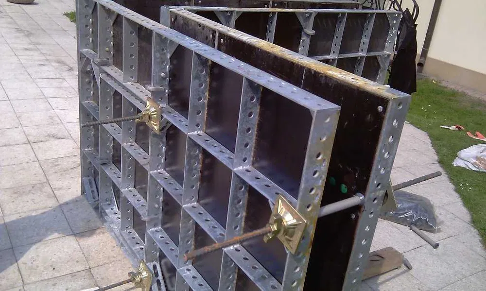 Wynajem: Szalunki typ lekki Tekko, Ławy i ściany fundamentowe, słupy !