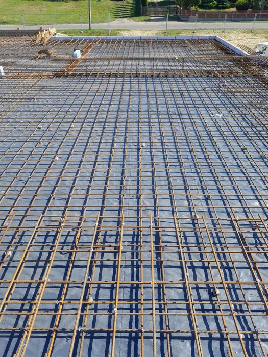 Budowa budynków od podstaw plyty fundamentowe stropy