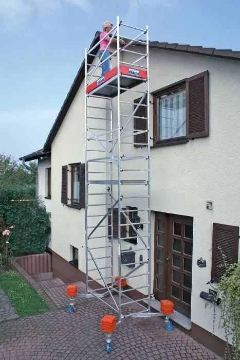 Wynajem rusztowań aluminiowych jezdnych, na schody,podestów roboczych