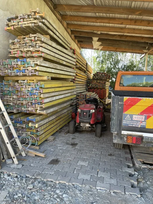 Od 20 gr Stemple metalowe wynajem,szalunki stropowe,doki,korony,trojno