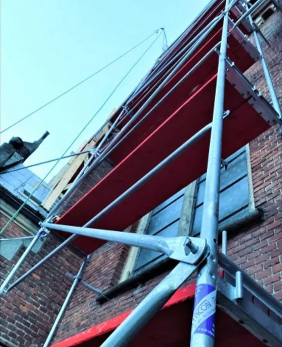 Wynajem montaż rusztowań wynajmę rusztowanie plettac