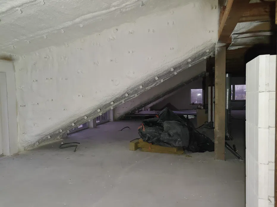 Izolacja Pianą PUR Poddasza/Fundamenty/Hale