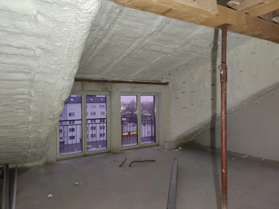 Izolacja Pianą PUR Poddasza/Fundamenty/Hale