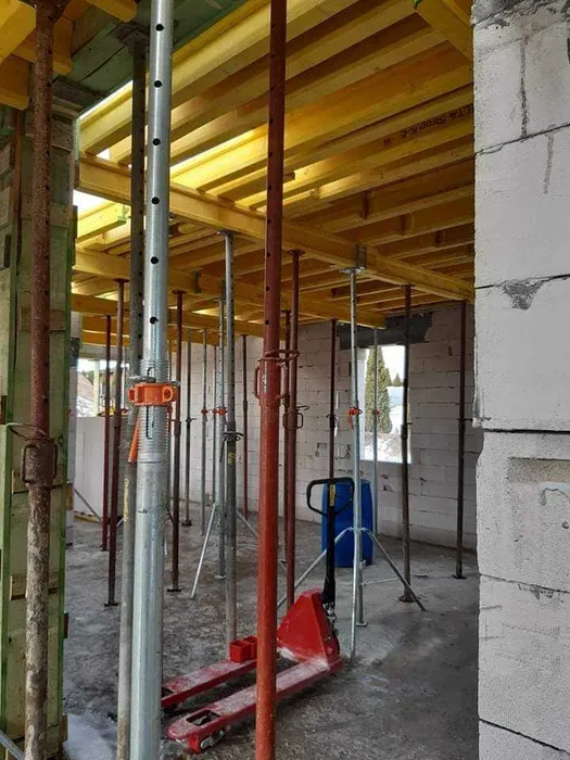 Wynajem szalunków stropowych