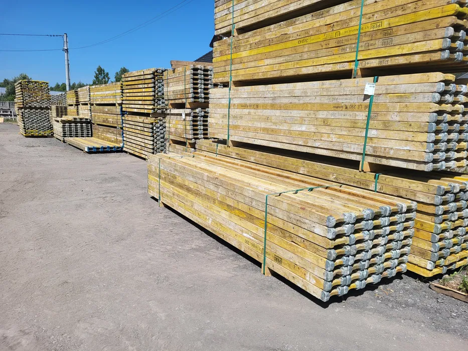 Wynajem szalunków wypożyczalnia szalunków stropowych stemple Sklejki