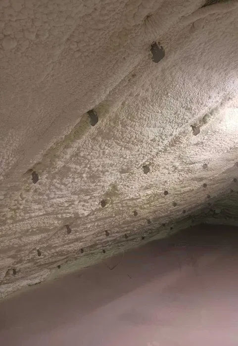 Ocieplenie Ocieplanie Termoizolacje pianą Pianka PUR Izolacja poddasza
