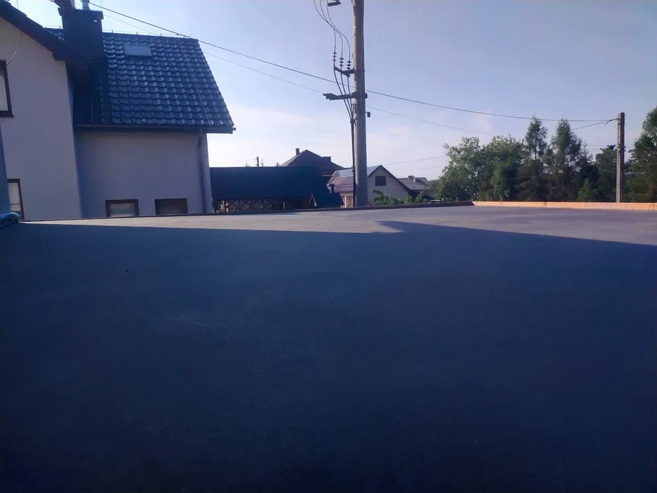 Wylewki maszynowe miksokretem, styrobeton, tynki, posadzki przemysłowe