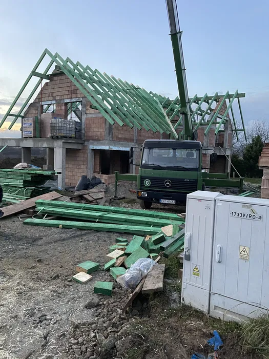 Uslugi zurawiem dekarskim 1000kg 32 metry