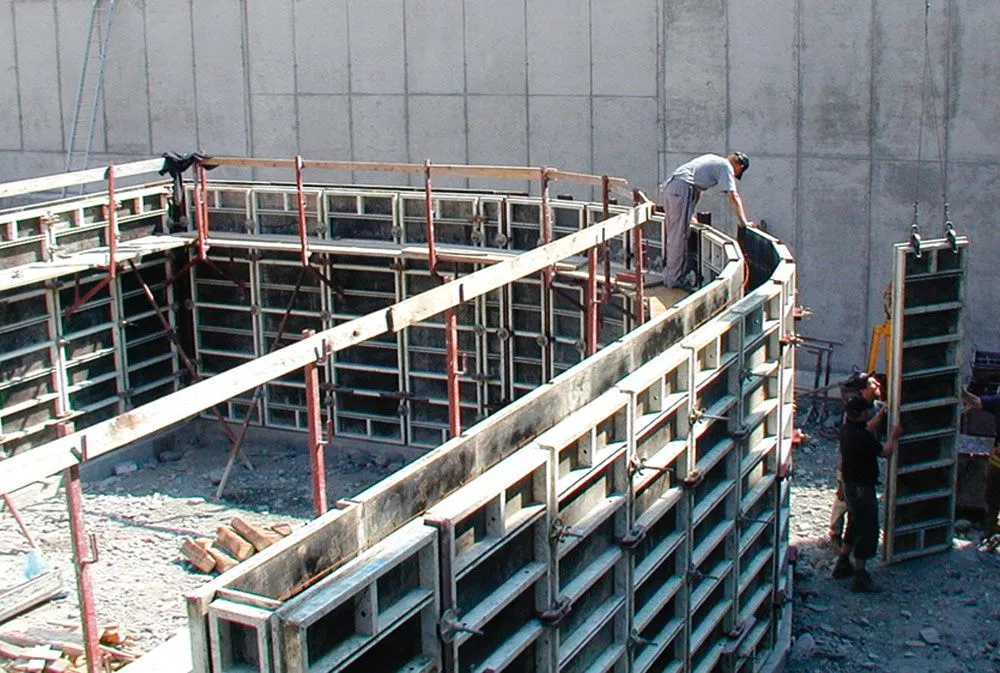 Szalunki Wynajem szalunków stropowych - ściennych Dźwigary Podpory