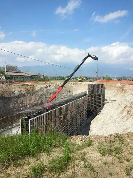 Szalunki Wynajem szalunków stropowych - ściennych Dźwigary Podpory